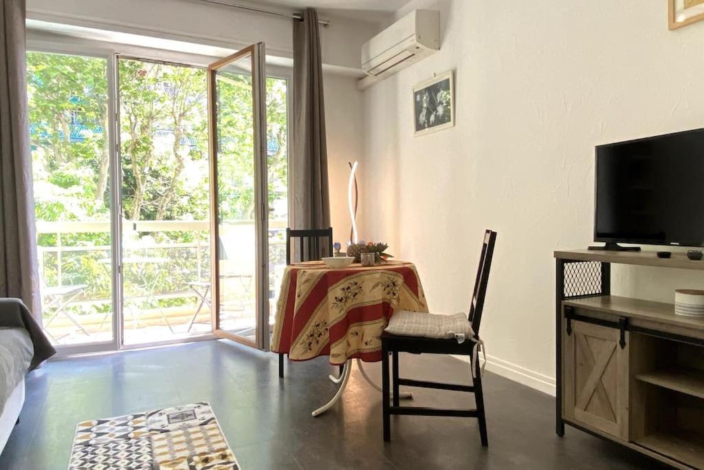 Studio Balcon, Centre Ville, Proximite Plages, Commerces, Restaurants, Musees... Antibes Exterior photo